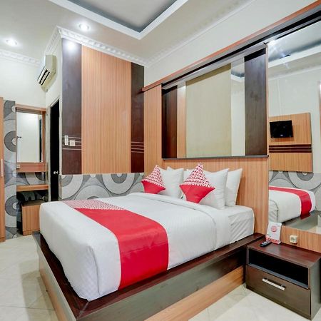 Oyo 90131 Liberty Guest House Sempidi Екстер'єр фото