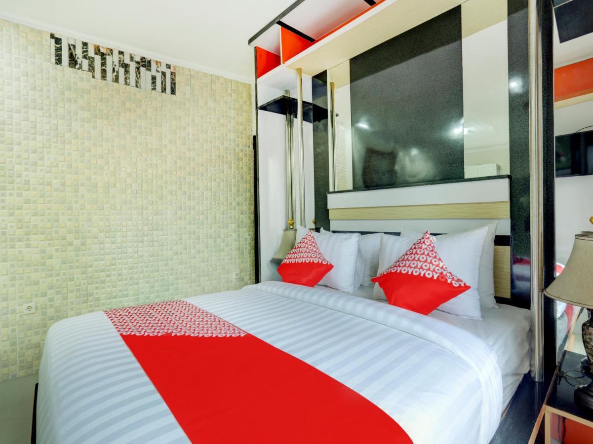 Oyo 90131 Liberty Guest House Sempidi Екстер'єр фото