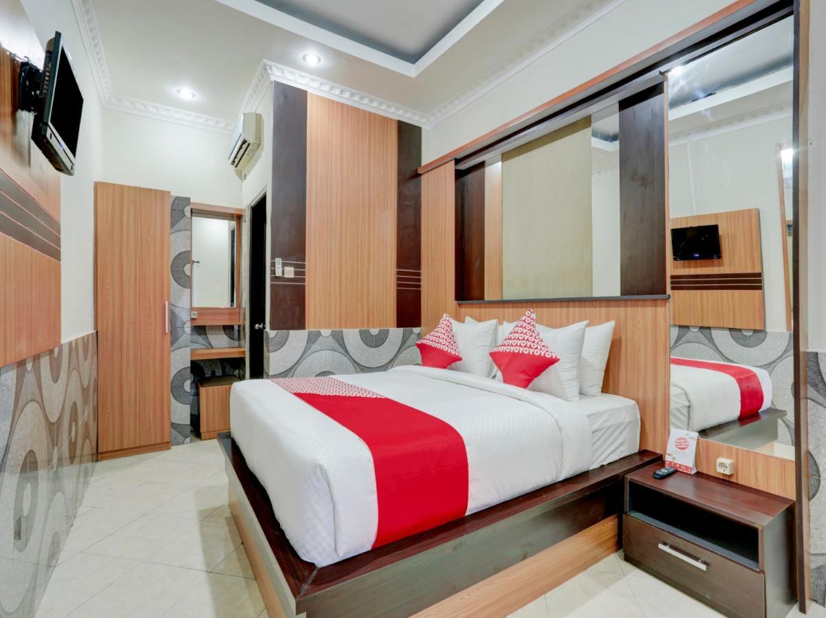 Oyo 90131 Liberty Guest House Sempidi Екстер'єр фото