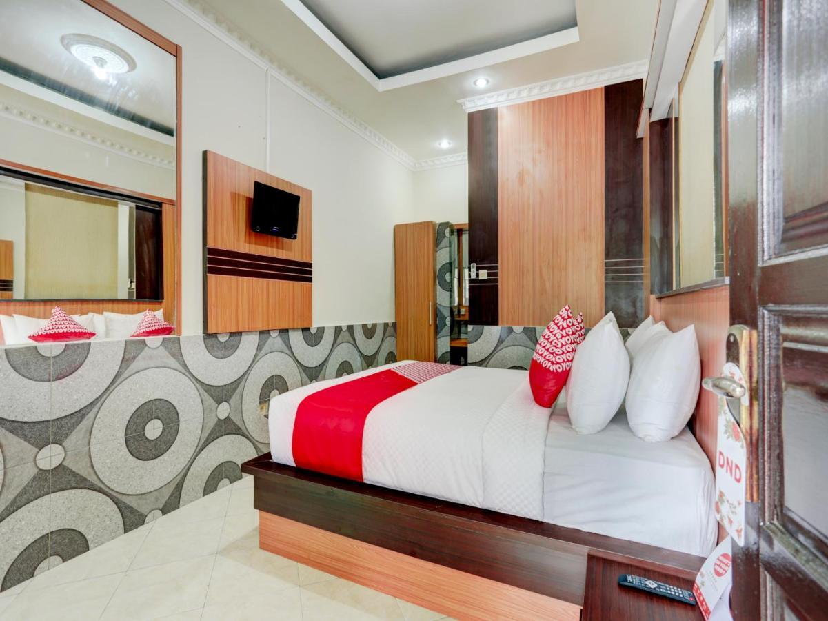 Oyo 90131 Liberty Guest House Sempidi Екстер'єр фото