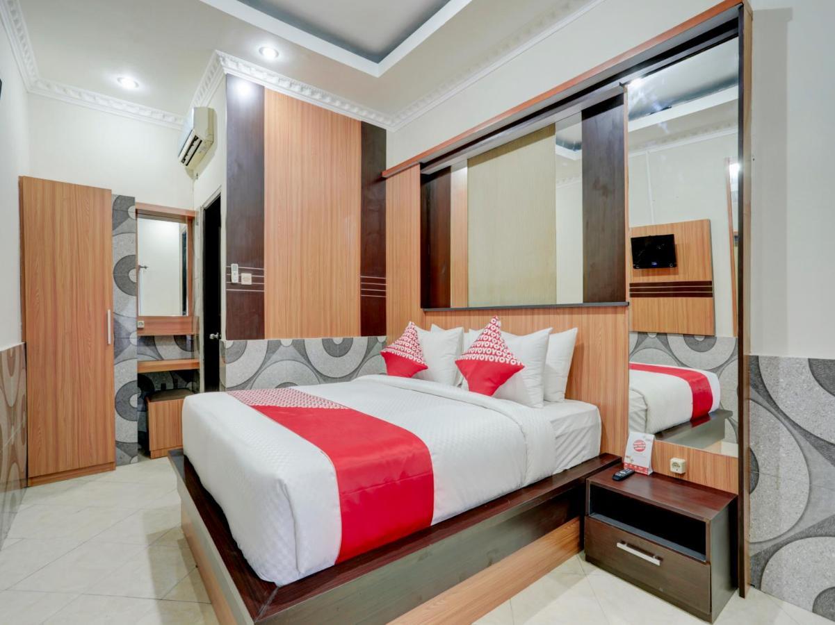 Oyo 90131 Liberty Guest House Sempidi Екстер'єр фото