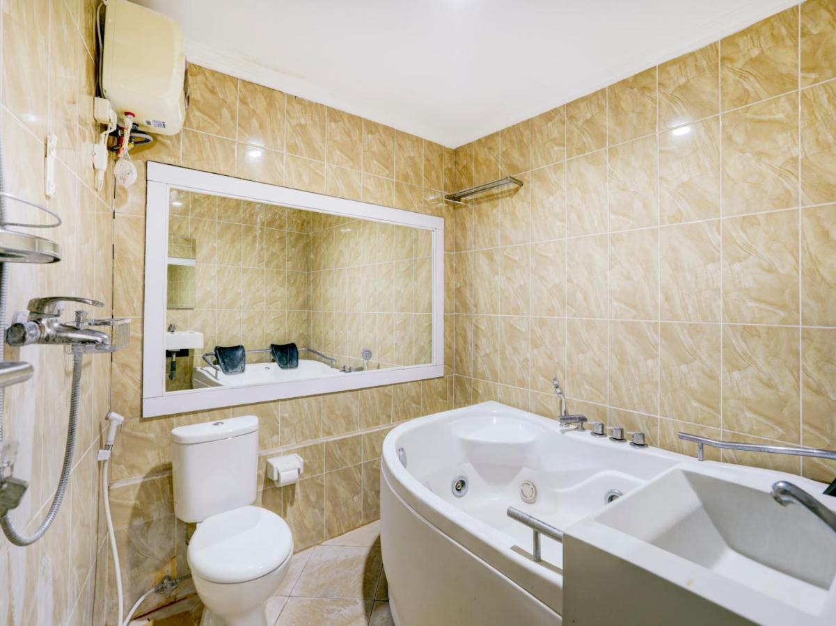 Oyo 90131 Liberty Guest House Sempidi Екстер'єр фото