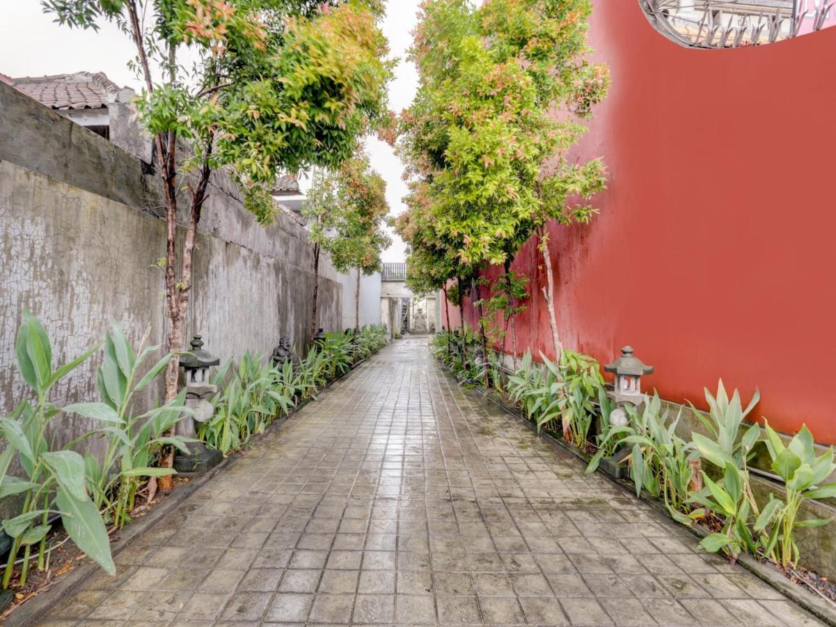 Oyo 90131 Liberty Guest House Sempidi Екстер'єр фото