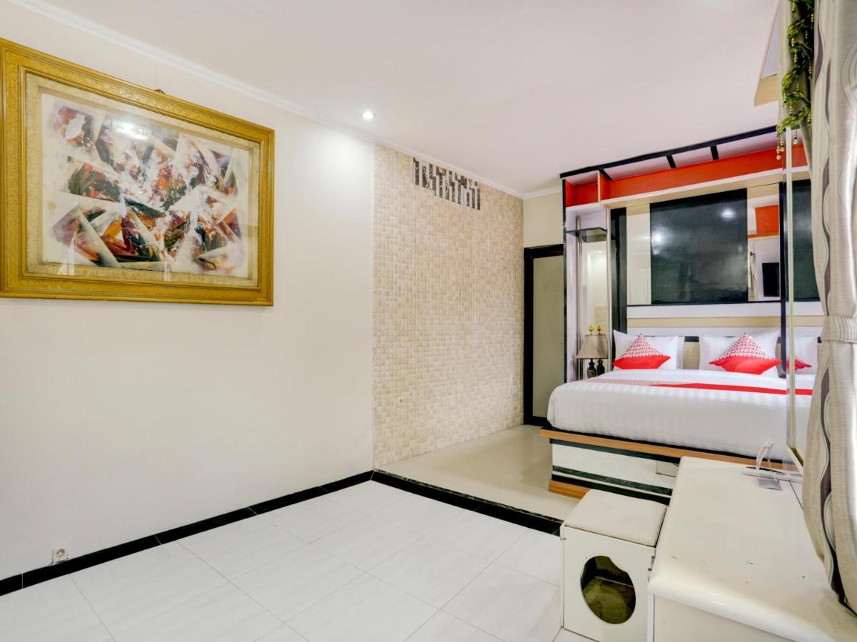 Oyo 90131 Liberty Guest House Sempidi Екстер'єр фото