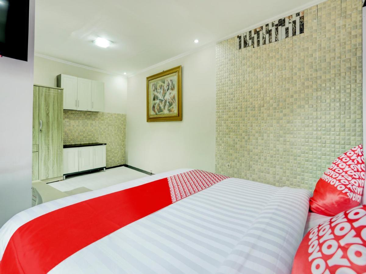 Oyo 90131 Liberty Guest House Sempidi Екстер'єр фото